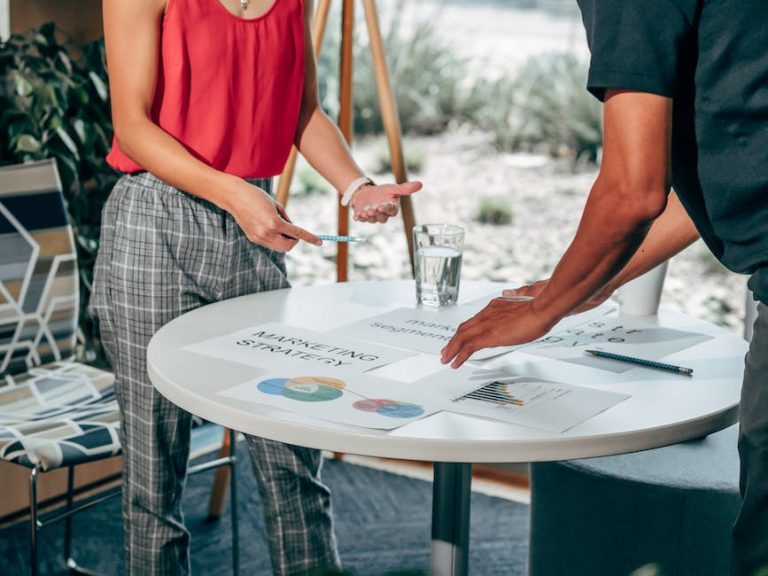 Difference Between Serviced Office and Coworking – Serviced Office vs. Coworking Spaces